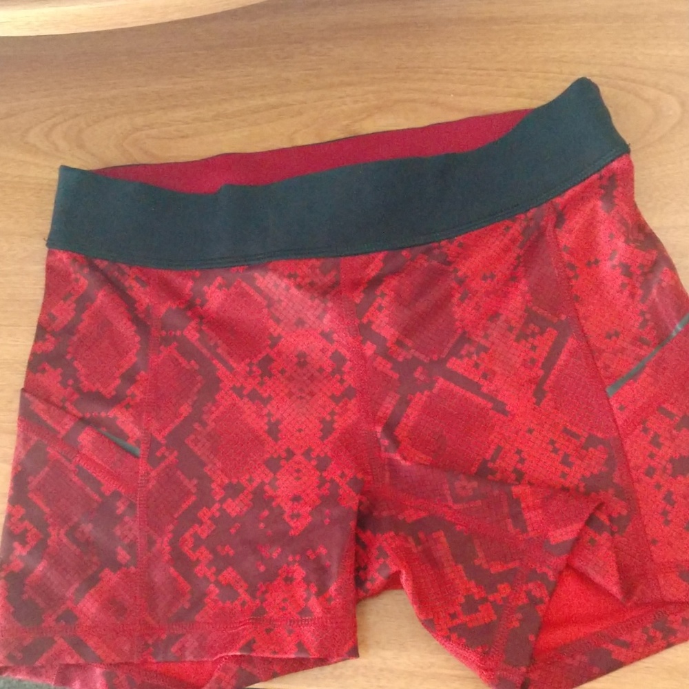 Lululemon athletica shorts spandex